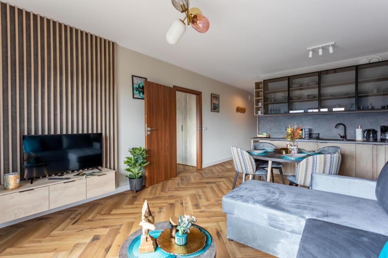 C3 Z Basenem, Sauna, Jacuzzi - 5d *